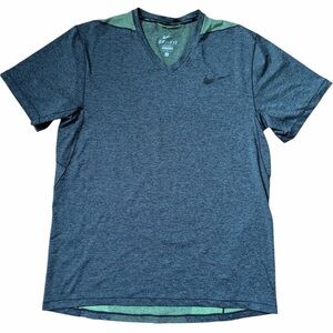 Nike Men's Charcoal and Olive Short Sleeve Tee
